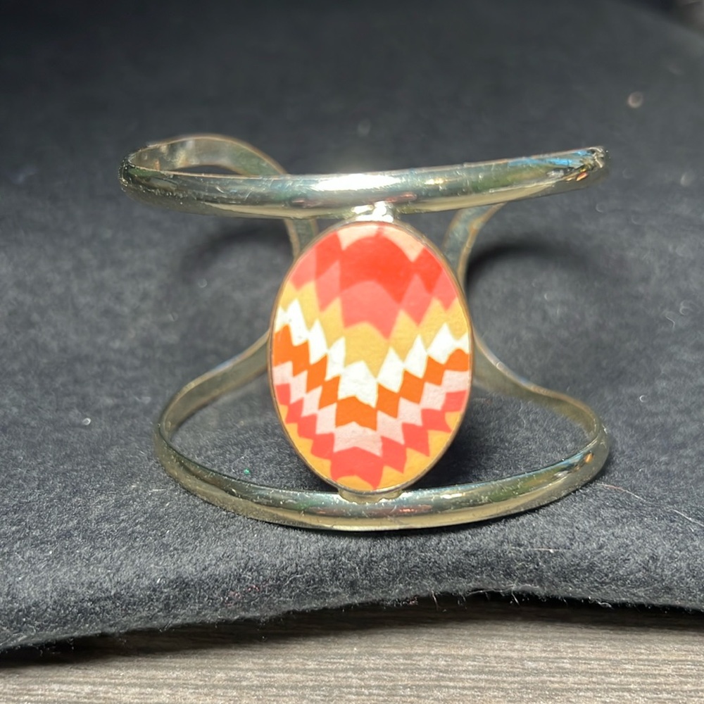 Jilzarah gold toned cuff Bracelet